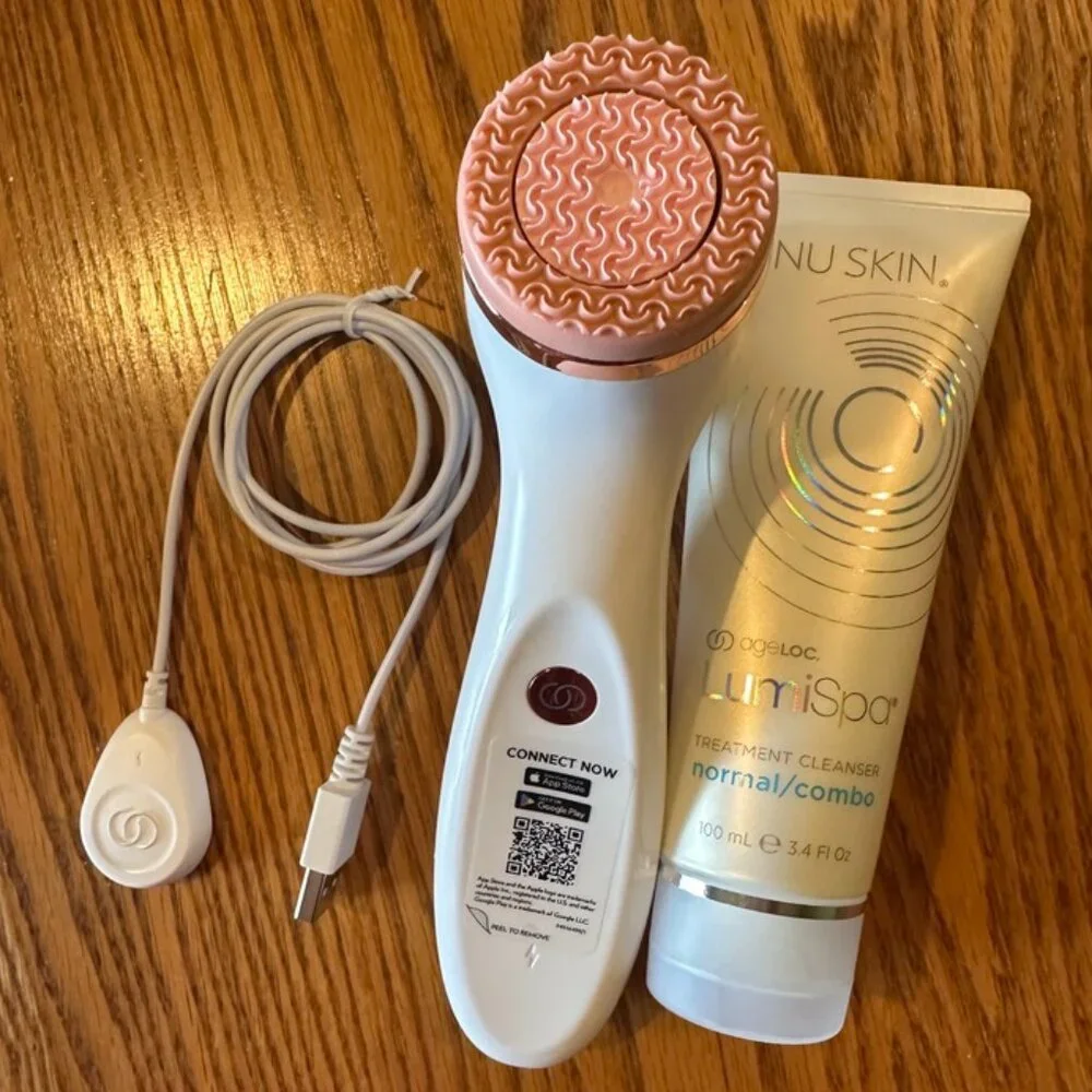 NuSkin LumiSpa Device + AgeLOC Treatment Cleanser (normal/combo) - Picture 4 of 4